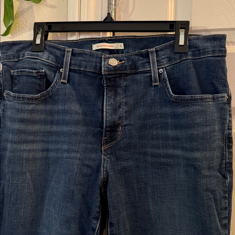 Levi’s Jeans - Picture 2 of 10